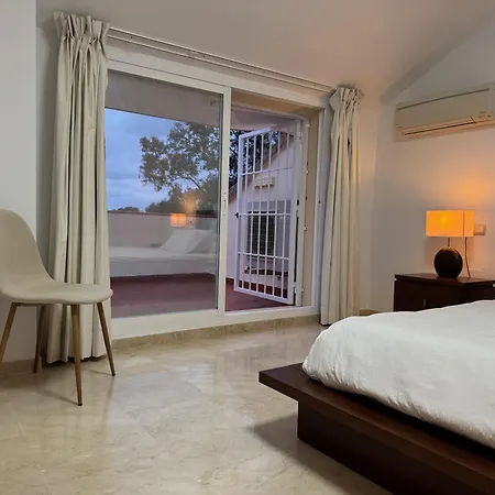 Piso-lechuza Elviria 2 Bedrooms 4 Guests Penthouse-maisonette In Elviria-marbella- Urb Jardines De Santa Maria Golf Lejlighed