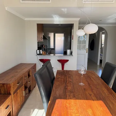 Piso-lechuza Elviria 2 Bedrooms 4 Guests Penthouse-maisonette In Elviria-marbella- Urb Jardines De Santa Maria Golf *