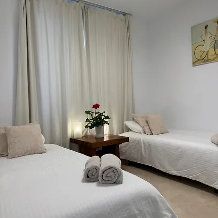 Piso-lechuza Elviria 2 Bedrooms 4 Guests Penthouse-maisonette In Elviria-marbella- Urb Jardines De Santa Maria Golf *