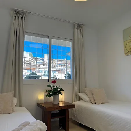 Apartment Piso-lechuza Elviria 2 Bedroom Penthouse-maisonette In Elviria-marbella- Urb Jardines De Santa Maria Golf *