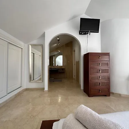 Apartment Piso-lechuza Elviria 2 Bedroom Penthouse-maisonette In Elviria-marbella- Urb Jardines De Santa Maria Golf Marbella