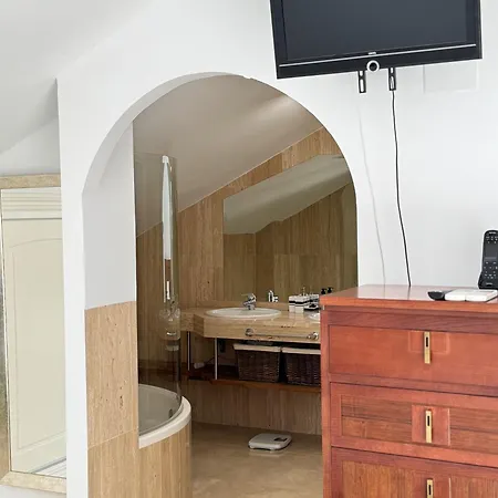 Piso-lechuza Elviria 2 Bedrooms 4 Guests Penthouse-maisonette In Elviria-marbella- Urb Jardines De Santa Maria Golf * Marbella