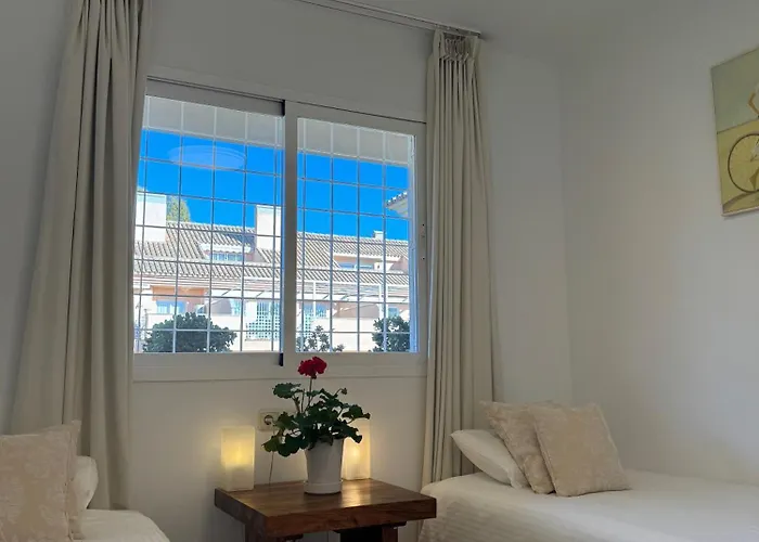 Appartement Piso-lechuza Elviria 2 Bedrooms 4 Guests Penthouse-maisonette In Elviria-marbella- Urb Jardines De Santa Maria Golf *
