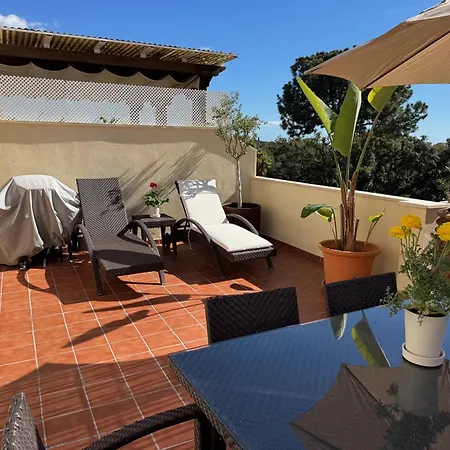 아파트 Piso-lechuza Elviria 2 Bedrooms 4 Guests Penthouse-maisonette In Elviria-marbella- Urb Jardines De Santa Maria Golf *