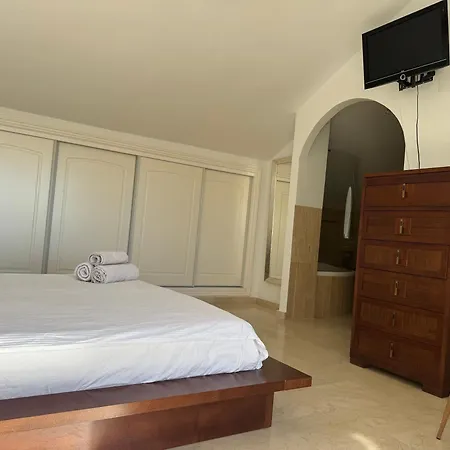 Apartament Piso-lechuza Elviria 2 Bedrooms 4 Guests Penthouse-maisonette In Elviria-marbella- Urb Jardines De Santa Maria Golf