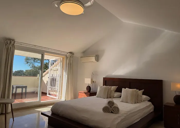 아파트 Piso-lechuza Elviria 2 Bedrooms 4 Guests Penthouse-maisonette In Elviria-marbella- Urb Jardines De Santa Maria Golf